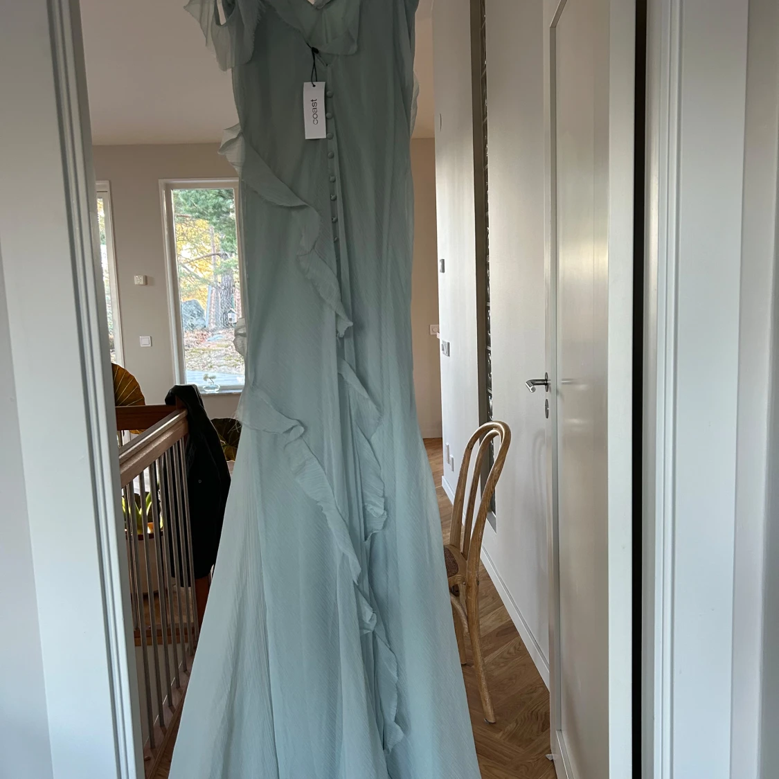 Ljusgrön långklänning från Coast - 1