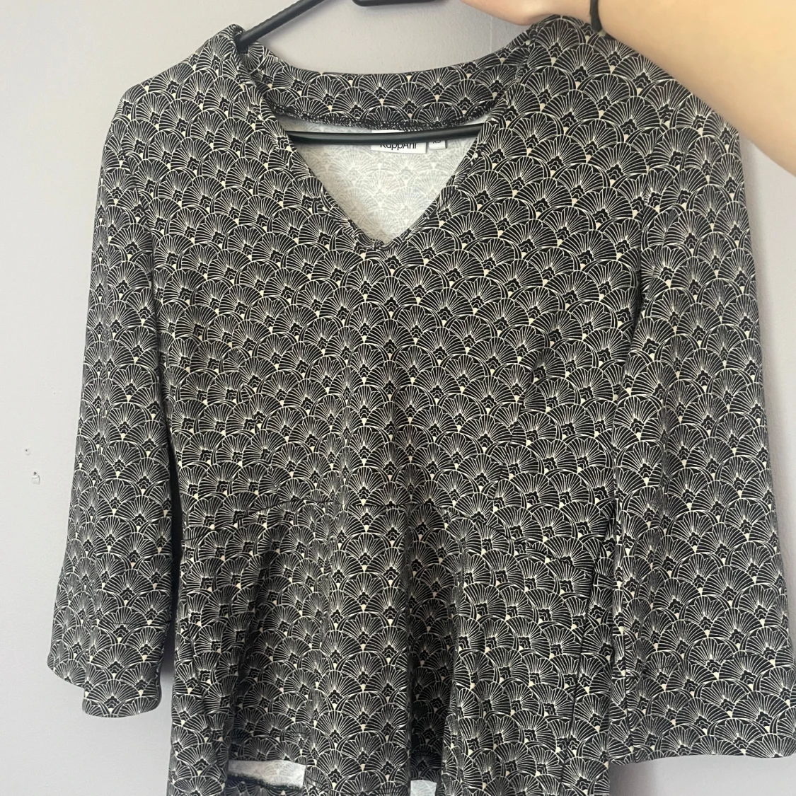 Mönstrad topp med trekvartsärm - 2