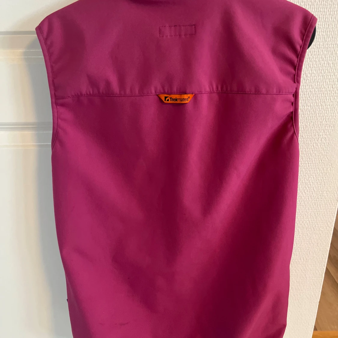Rosa väst från TrekMates - 1