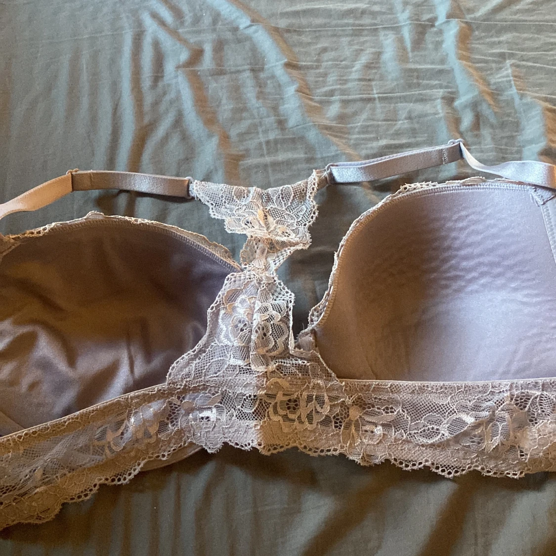 Grå spets-BH från Lindex - 1