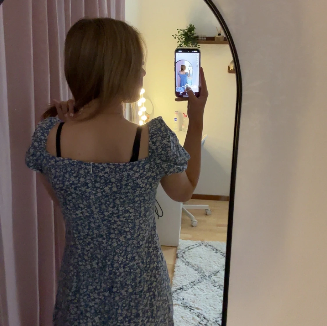 Blå blommig klänning från Shein - 1