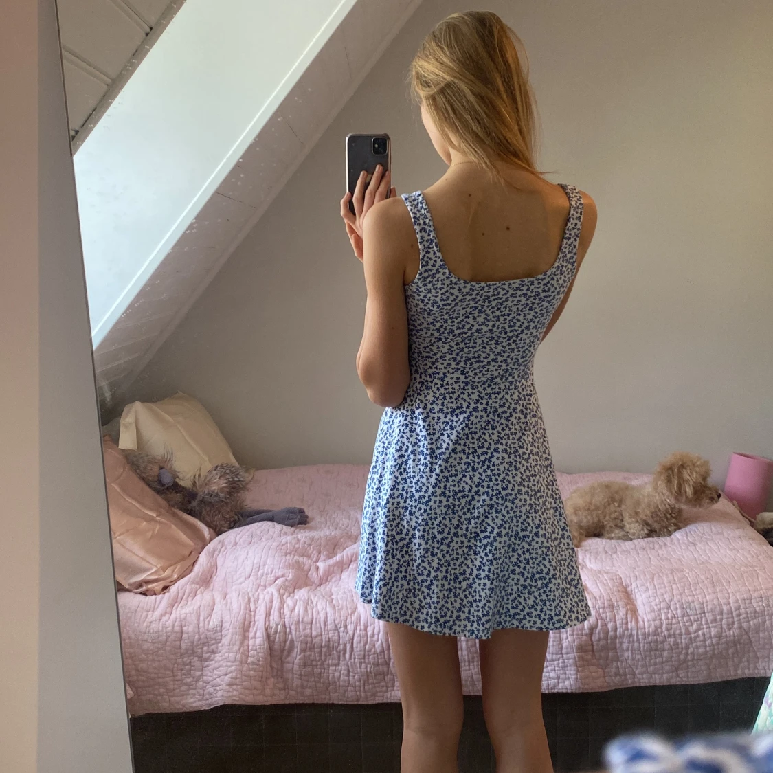 Blå blommig klänning från Don't Call Me Jennifer - 1