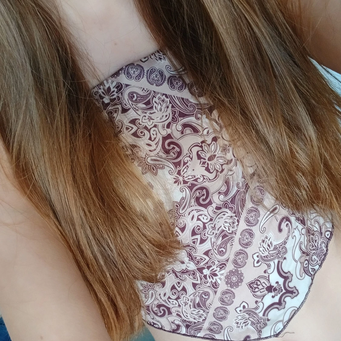 Croppad knyttopp med kedjor - 2