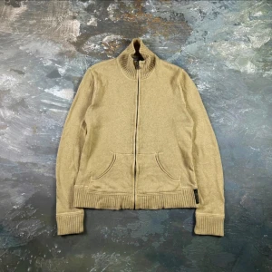 Polo Ralph Lauren Zip - Polo Ralph Lauren full zip i storlek L, väldigt fint skick. Dm för frågor eller fler bilder!✌️                   Pris kan diskuteras