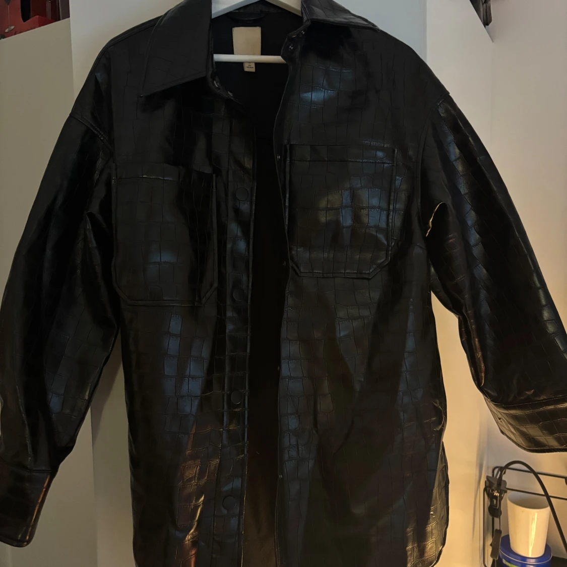 Svart skinnjacka från H&M - 1