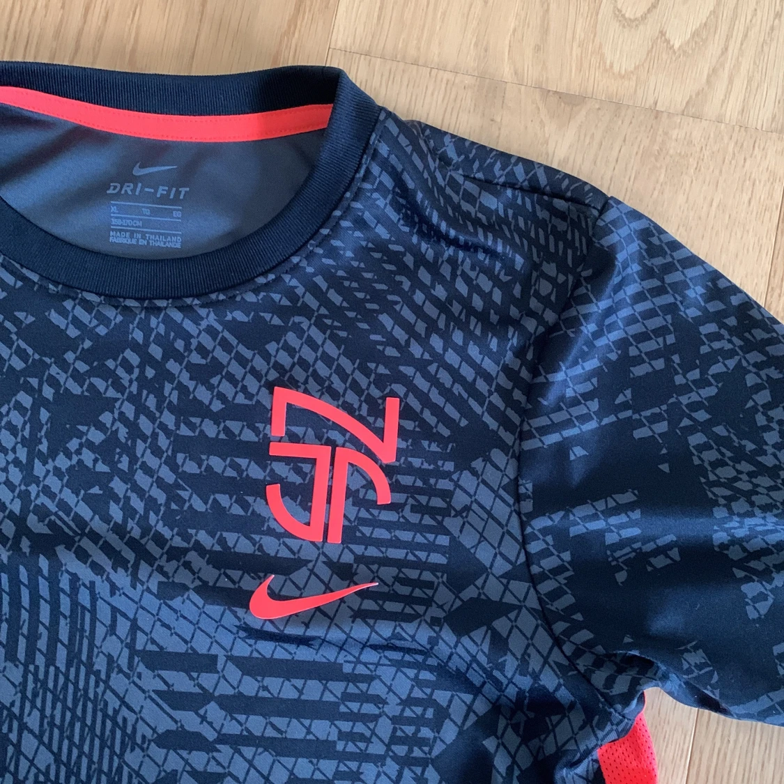 Neymar x puma collab tränings T-shirt  - 1