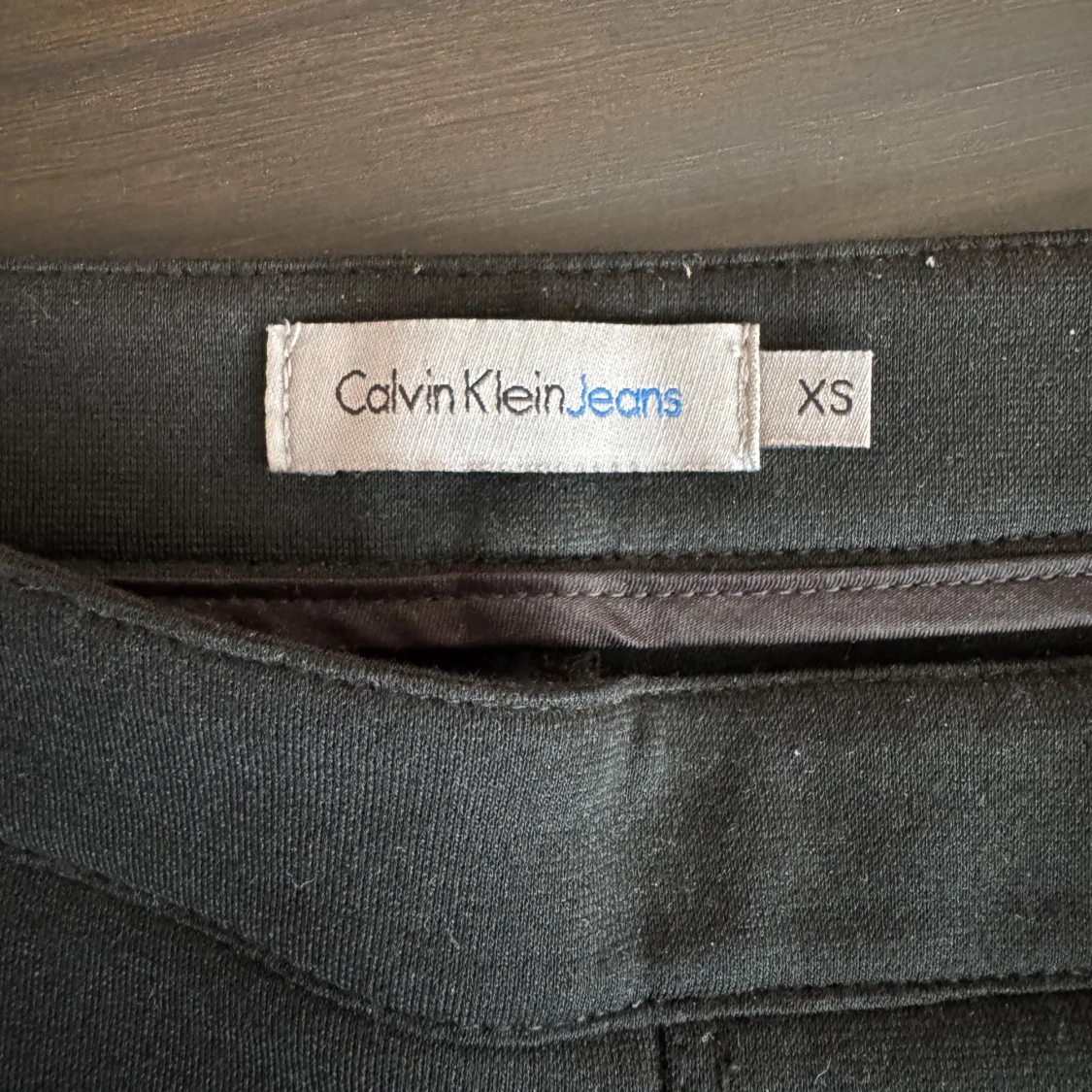 Svarta byxor från Calvin Klein - 3