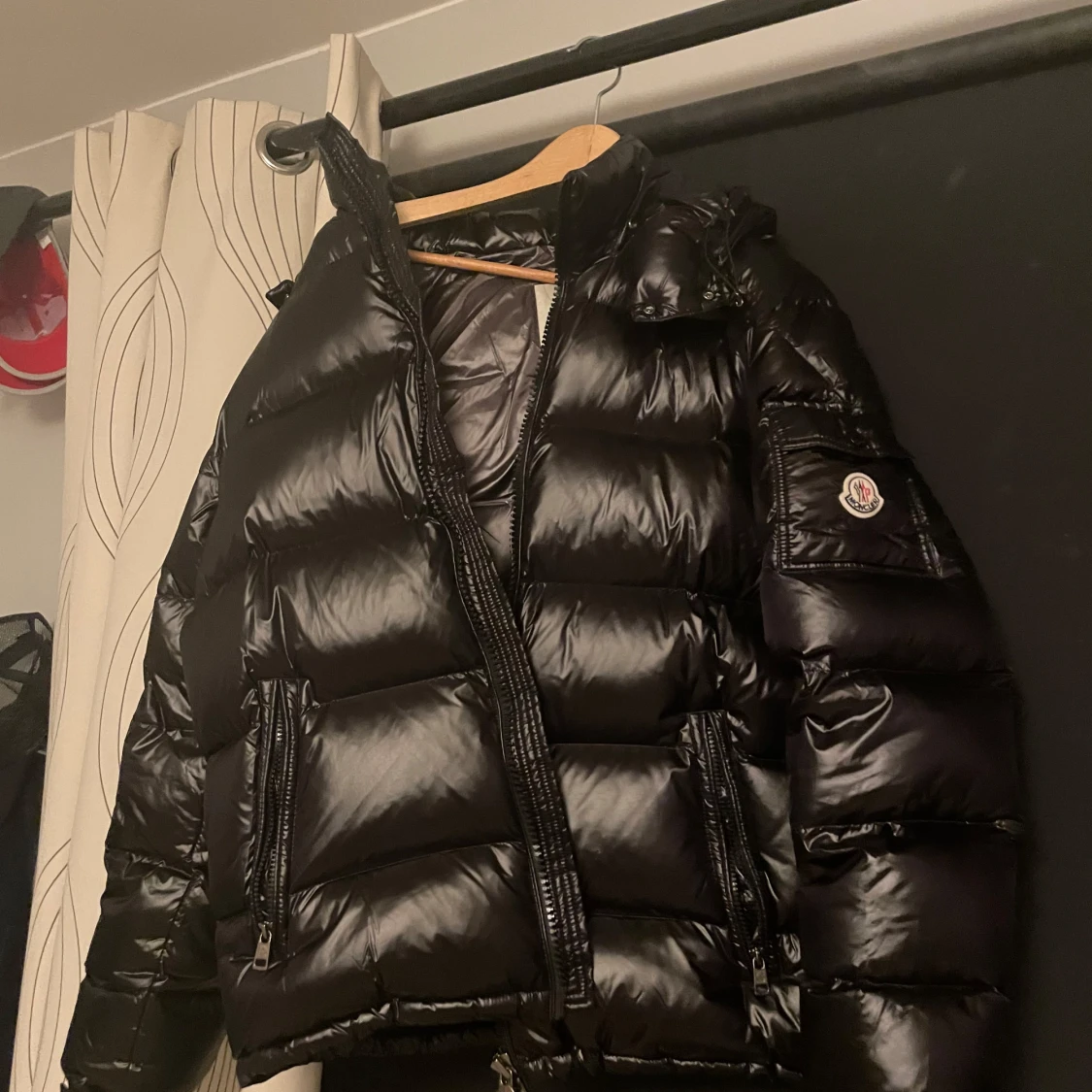 Svart dunjacka från Moncler - 1