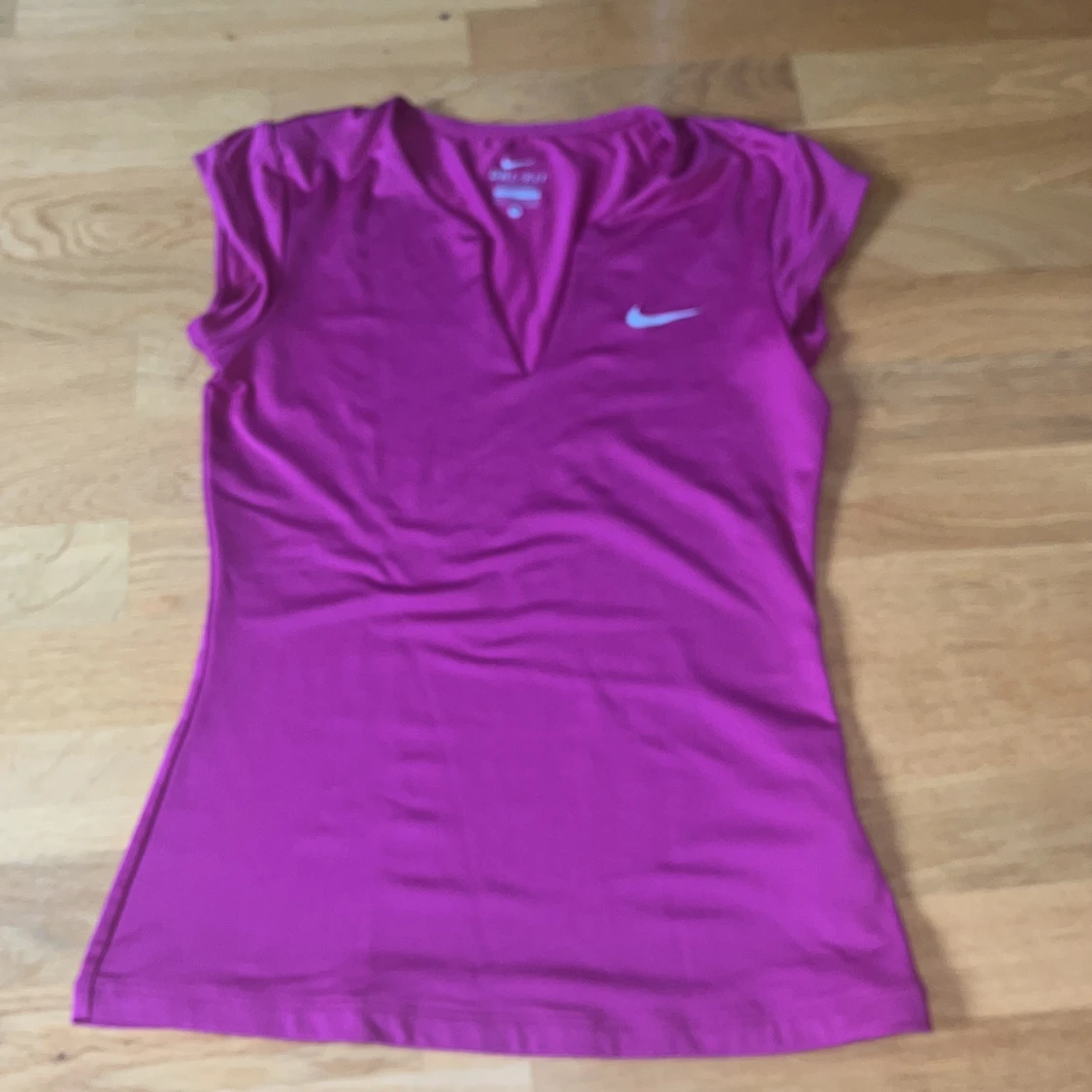 Lila Dri-Fit topp från Nike