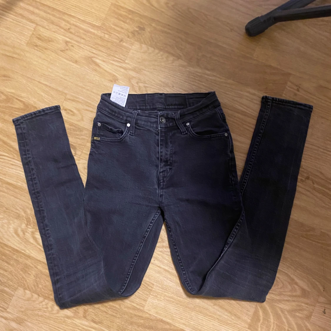 Svarta slim jeans från tiger of Sweden  - 1