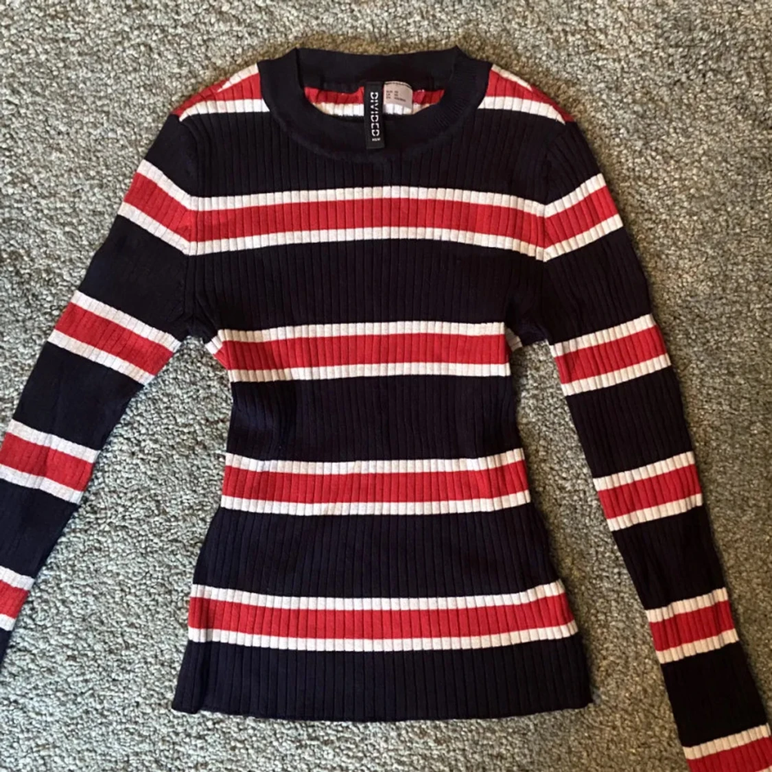 Randig ribbad tröja - 1