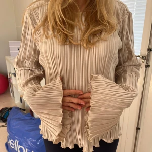 Fin blus - Superfin! Aldrig använd❤️❤️❤️