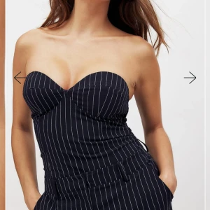 NA-KD  Topp  - Snygg fest bandeau topp från Nakd, använd 1 gång💗köpt för 400kr