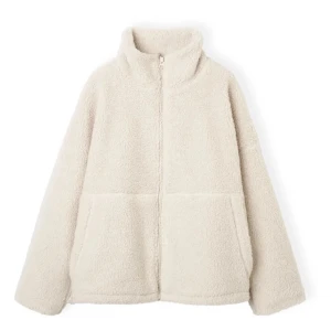 Beige teddyjacka  - Säljer denna Teddy jackan från Åhléns, jag köpte för 799. Den är använd men fortfarande fin💞💞säljer för 250💞