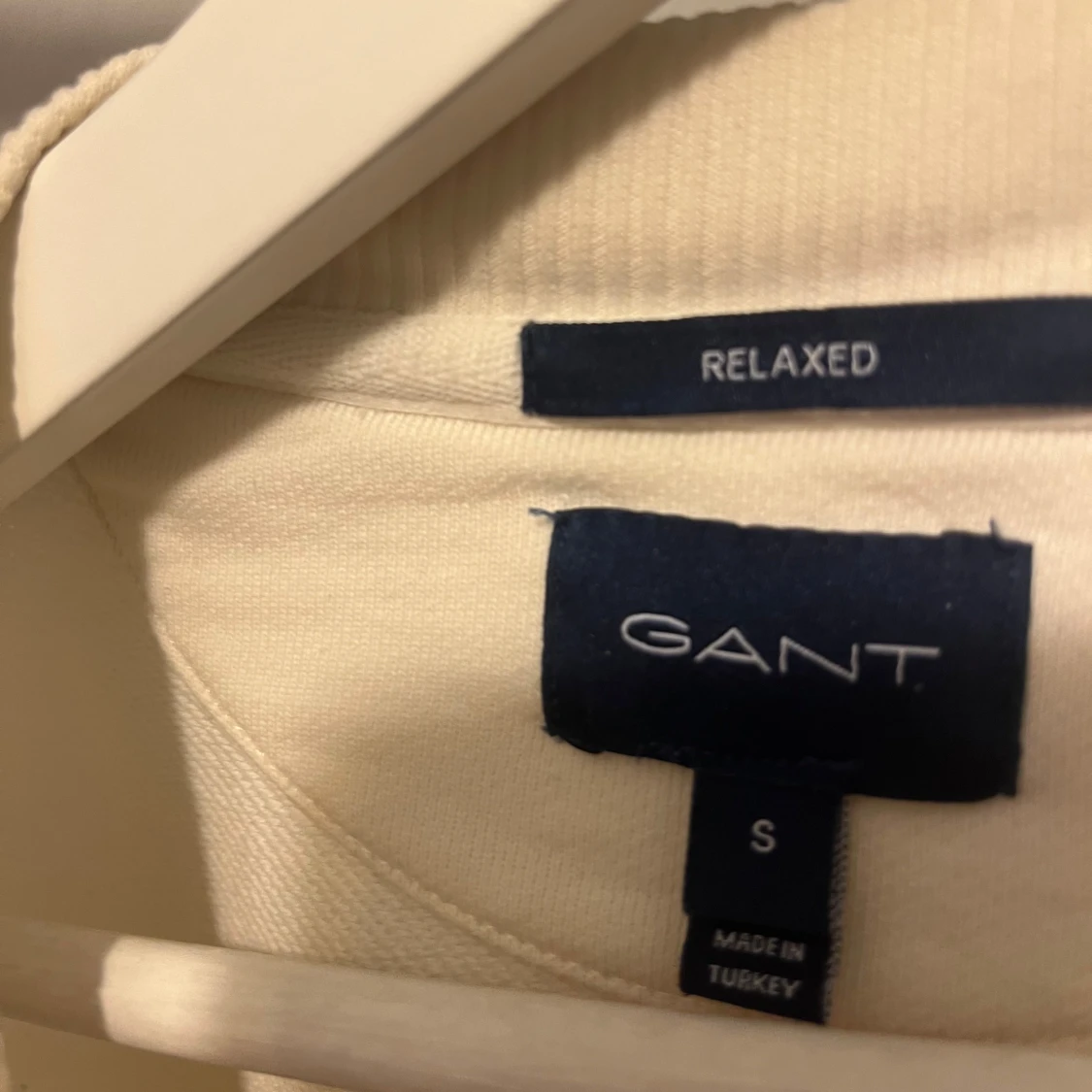 Vit sweatshirt från GANT, relaxed fit - 2