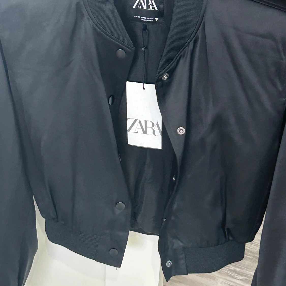 Svart bomberjacka från Zara - 1