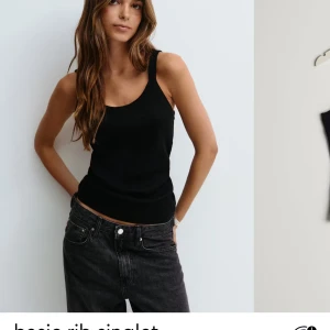 Svart ribbad linnetopp - Svart ribbad linnetopp med breda axelband, från Gina Tricot. Aldrig använd vilket gör att den är i nytt skick. 