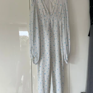 Adoore Postiano - Mer som en small (36) i storlek. Djur- och rökfri. 