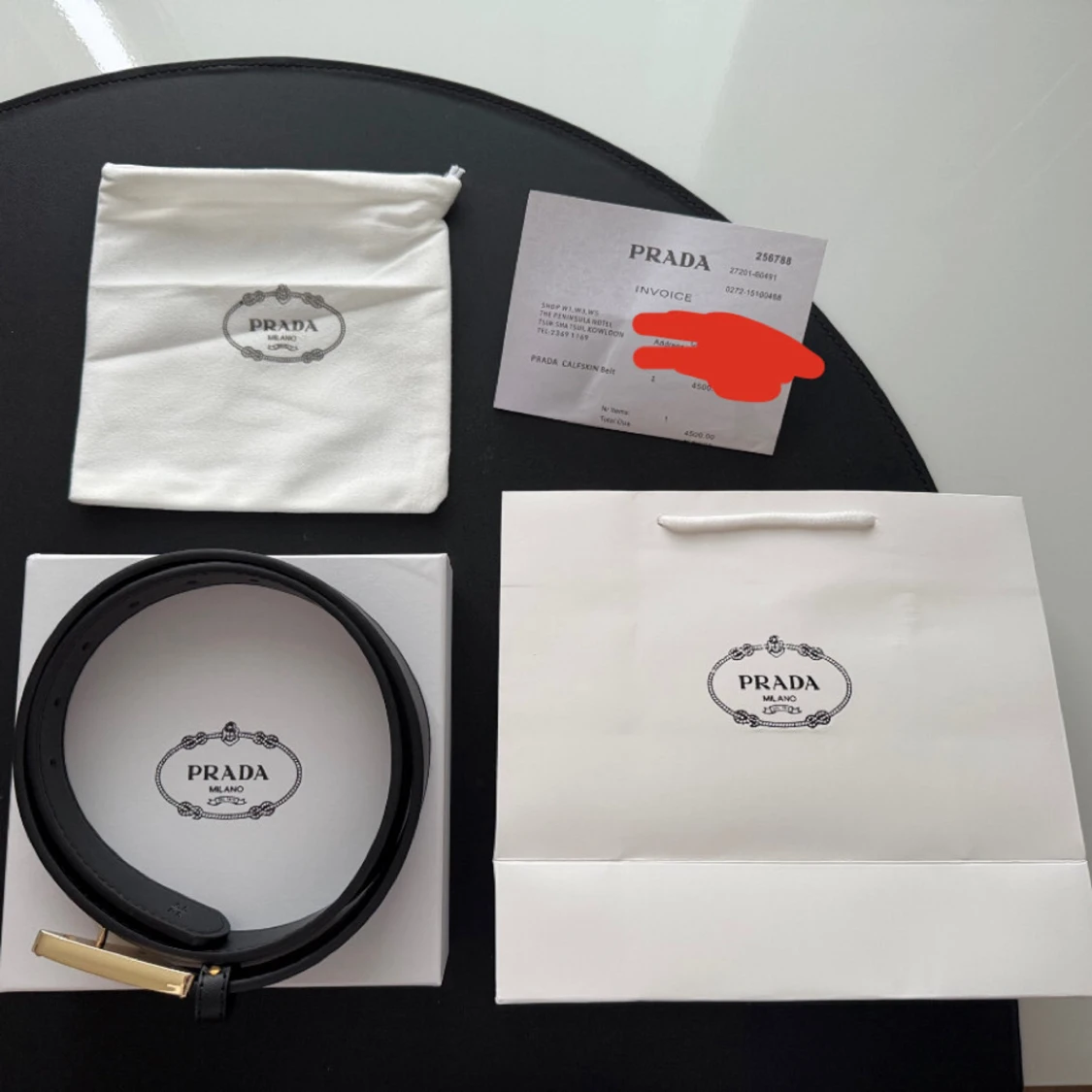 Svart kalvskinn bälte från Prada - 2