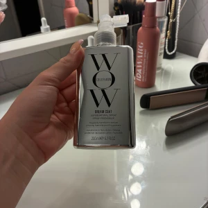 Color Wow Dream Coat Supernatural Spray - Color Wow Dream Coat Supernatural Spray. Denna är otrolig🤩 har flera stycken o denna är helt oanvänd och oöppnad🩷