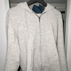 Cashmere hoodie - Helt ny Cashmere hoodie 
