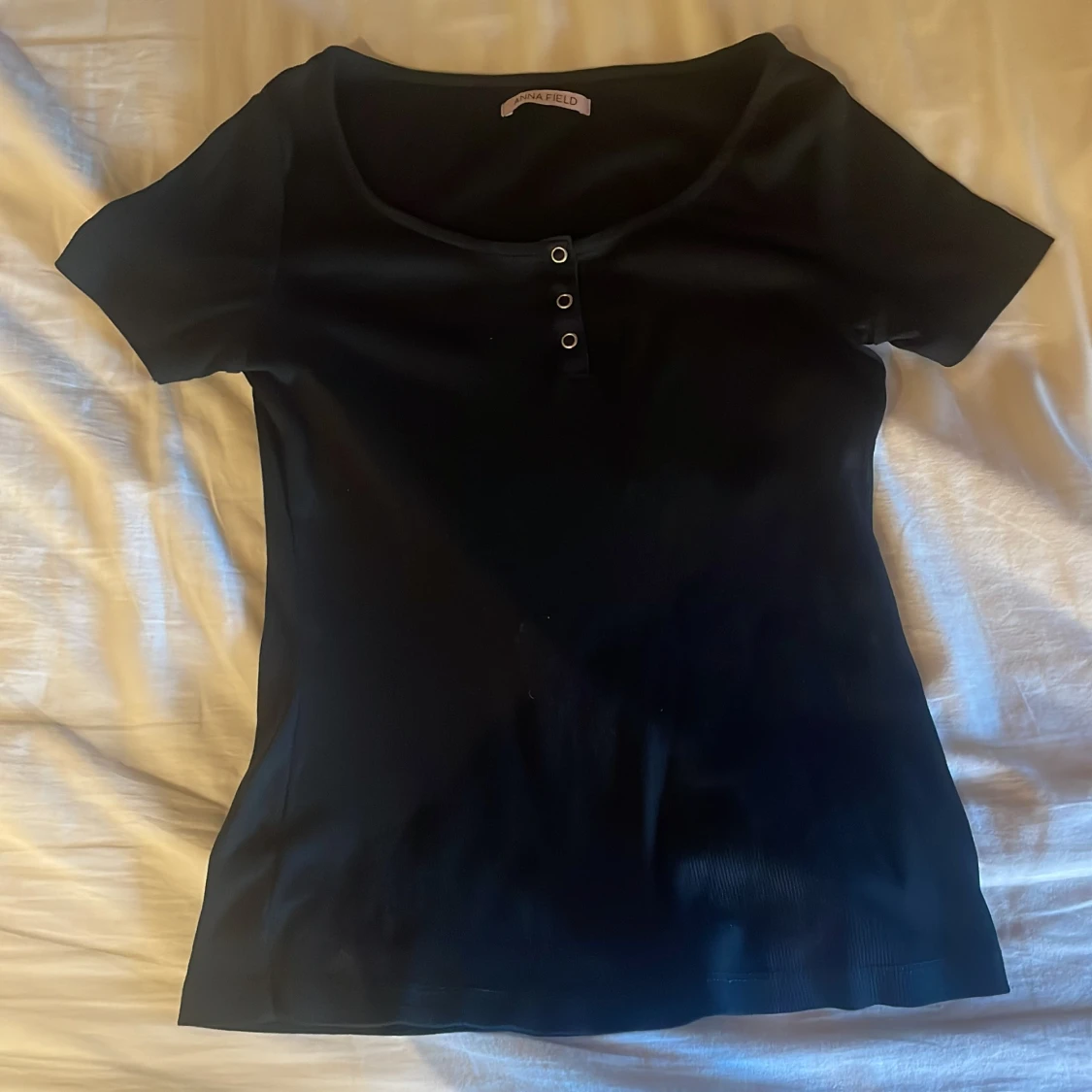 Svart ribbad topp från Anna Field - 2