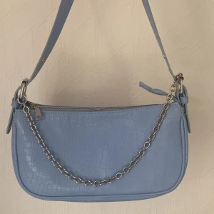 Väska - Jättefin blå väska. Aldrig använd!