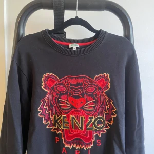 Kenzo sweatshirt - En nice Kenzo sweatshirt i storlek M