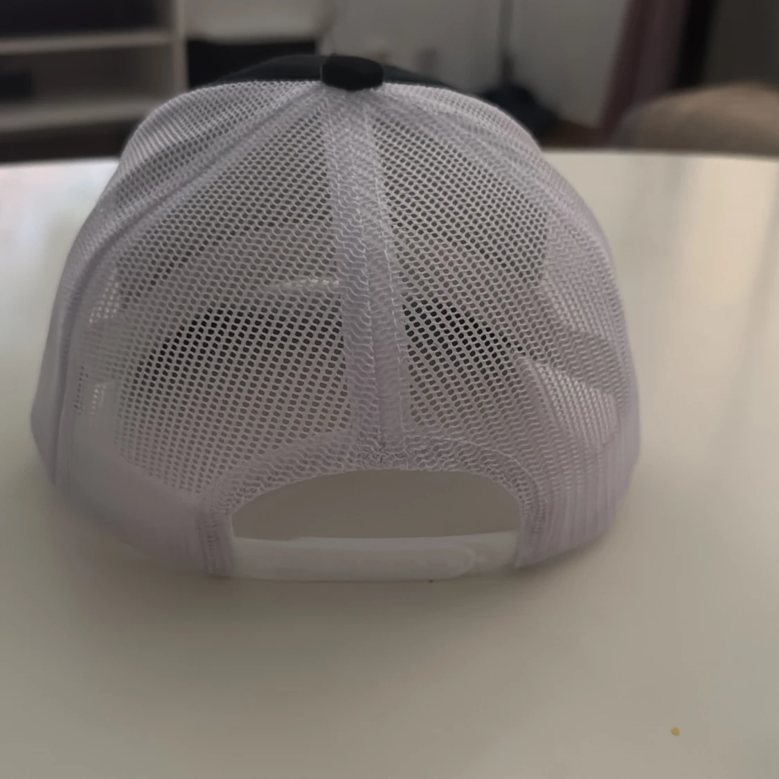 Svartvit keps med Lamine Yamal-tryck - 1