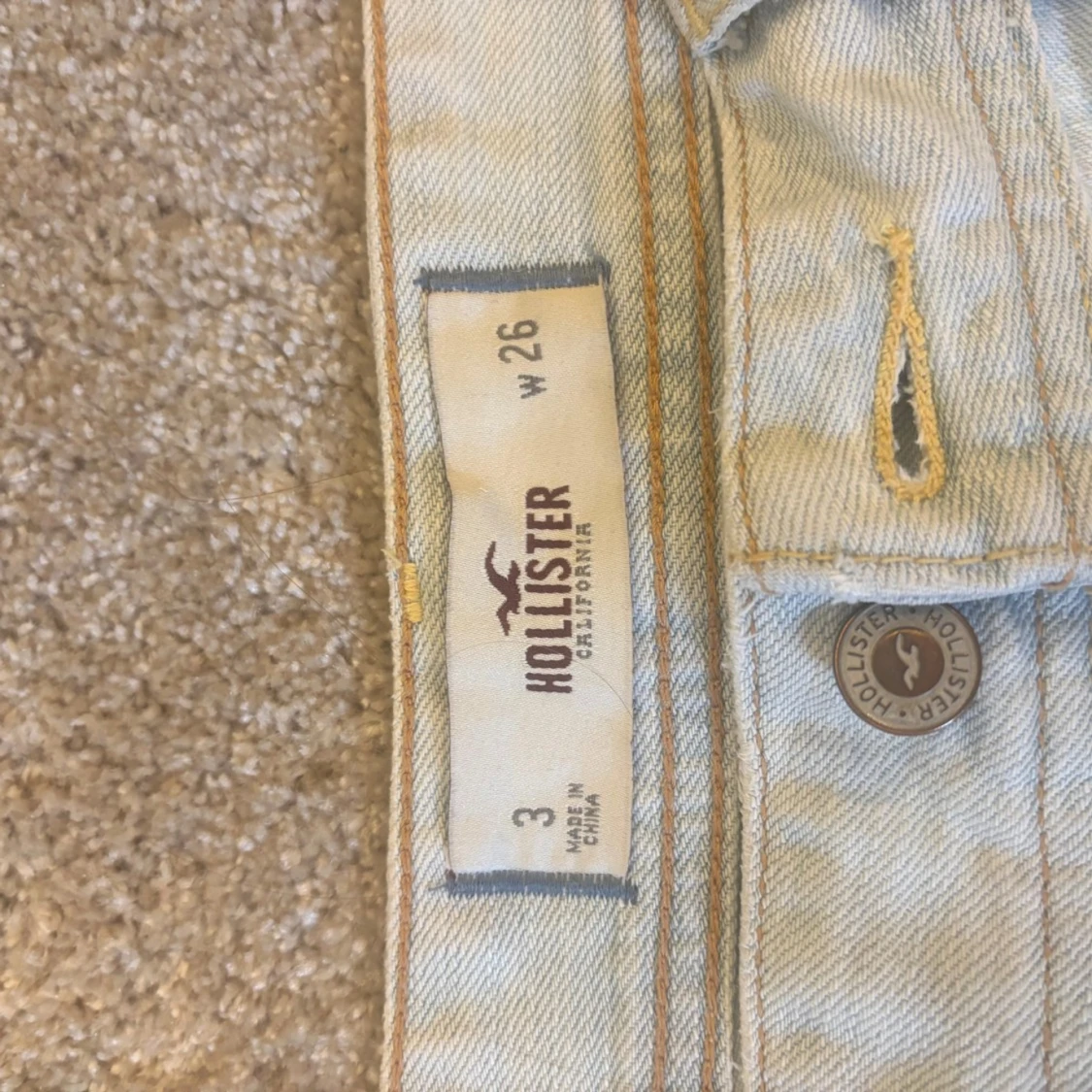 Ljusblå jeansshorts från Hollister - 3