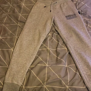 Hoodrich byxor  - Lite chill sådära