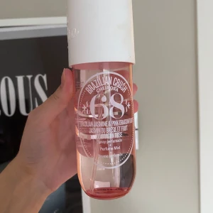 Brazilian Crush Cheirosa 68 Perfume Mist - Sol de janeiro 68 body mist, 240 ml. Hälften kvar.