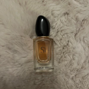 Sì Eau de Parfum från Giorgio Armani - 30 ml💞