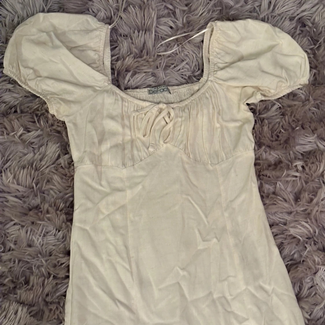 Vit långklänning med puffärmar från DeFacto - 1