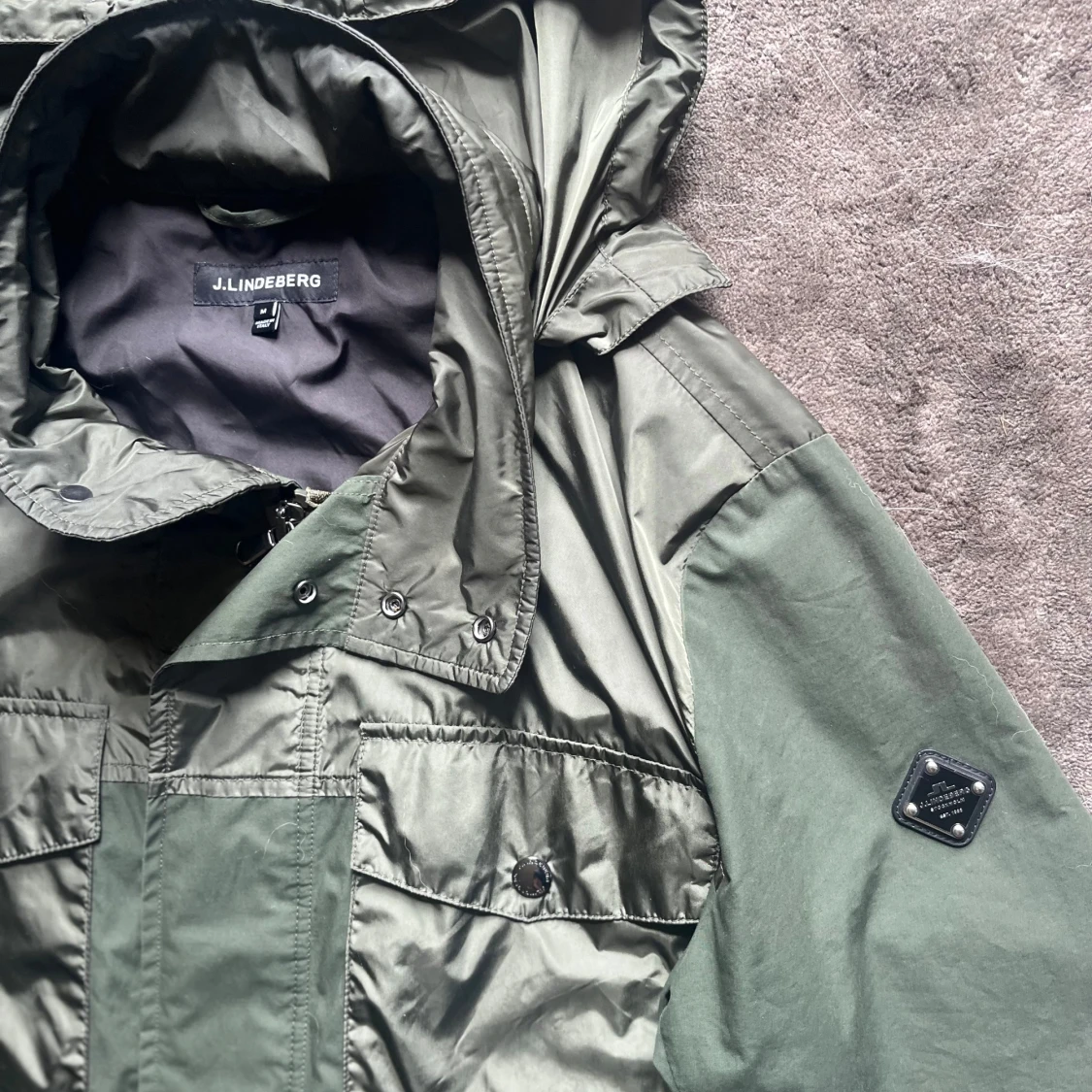 Grön vindjacka från J.Lindeberg - 1