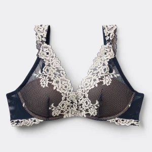 Intimissmi bh - Mörkblå bh från kbtimissmi, aldrig använd då jag köpte fel storlek❣️skriv vid frågor eller fler bilder❣️