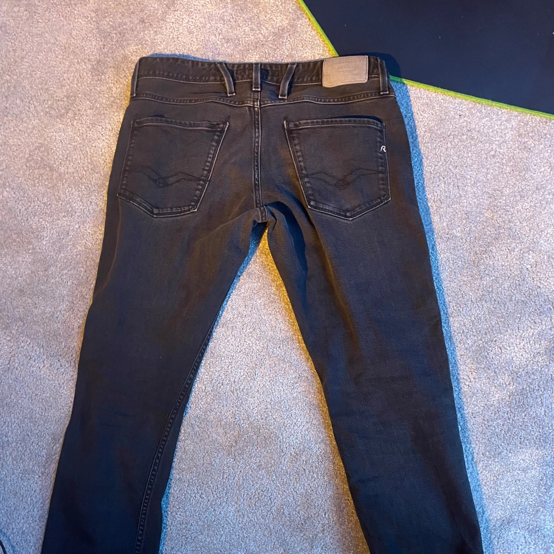 Replay Anbass jeans i svart denim