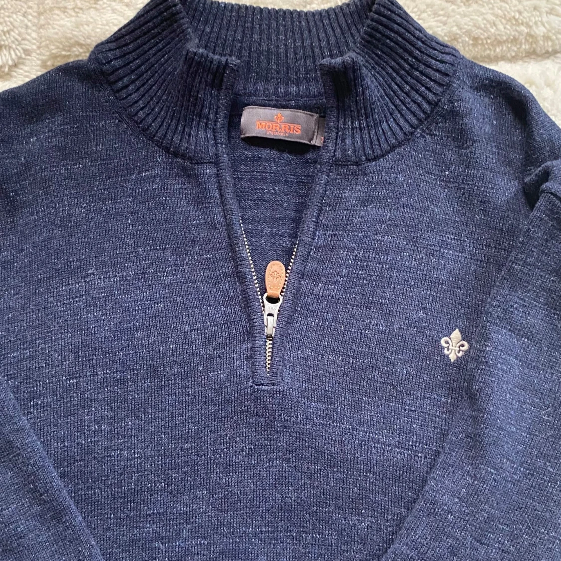 Marinblå stickad tröja med dragkedja från Morris - 1