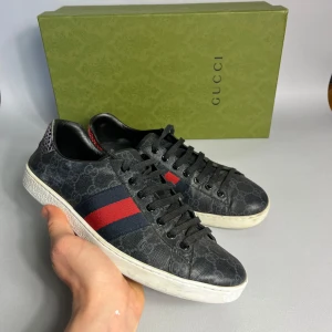 Gucci ace skor - Gucci ace skor i storlek 42 | Vid frågor är det bara att höra av sig 🤗