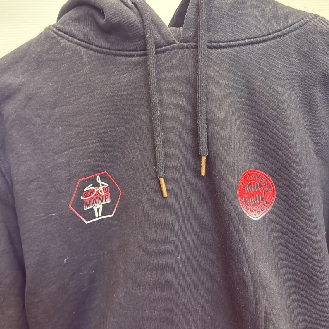 Svart Bayern München hoodie Sadio Mané - 1