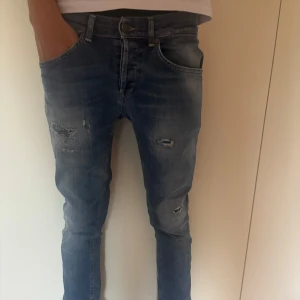 Dondup - Säljer ett par jeans från dondup storlek 31. Nyskick! 