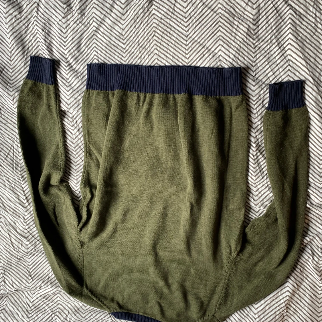 Olivgrön stickad tröja Dressmann M - 1