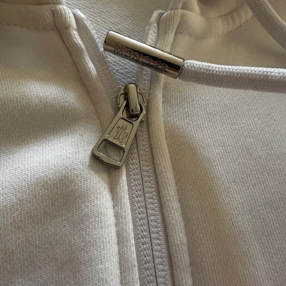 Vit kofta från Moncler med ränder - 3
