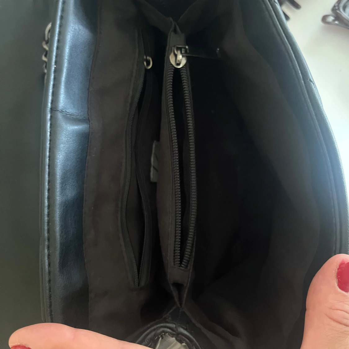 Svart axelväska - 2