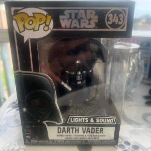 Darth Vader (Lights & Sound) - Öppnad