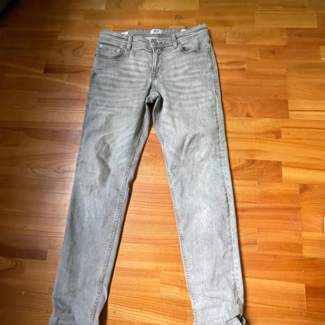 Grå jeans från Jack & Jones