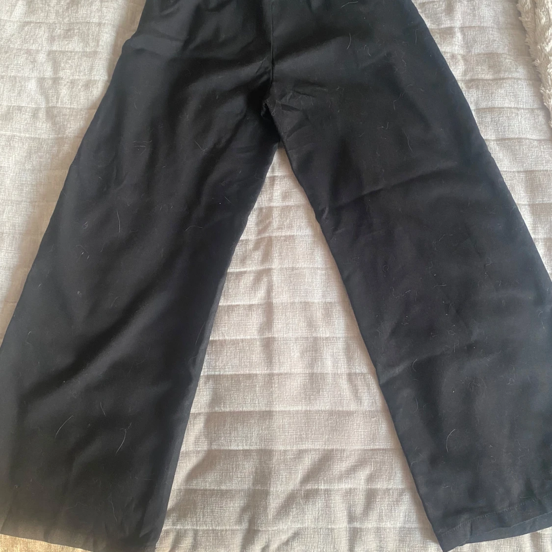 Svarta byxor från H&M - 1