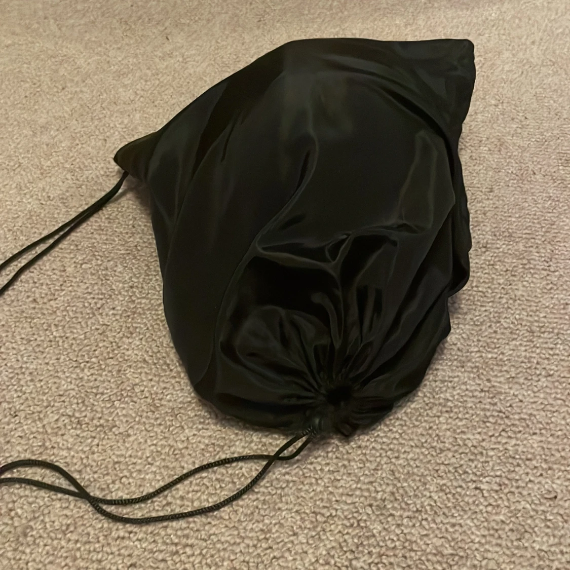 mörkblå  glittrig ridhjälm med stenar - 3