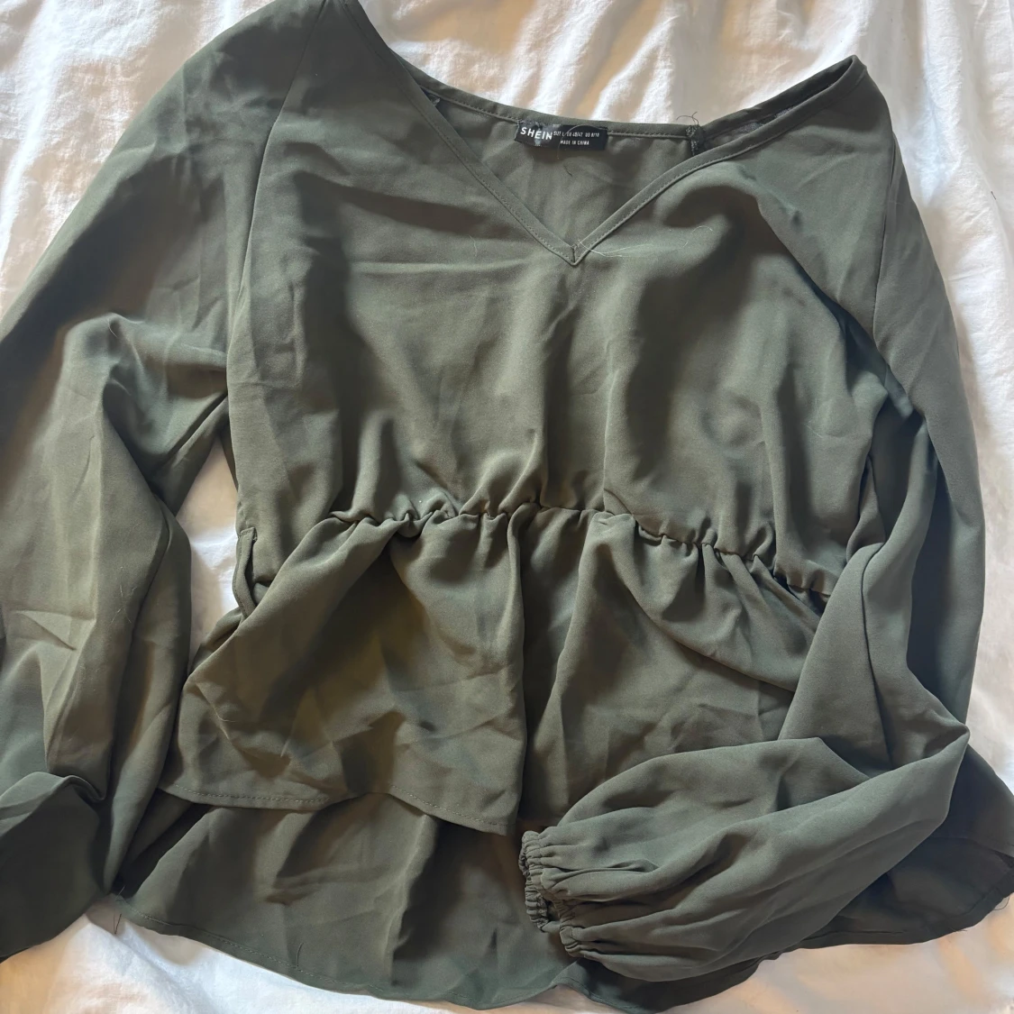 Olivgrön blus  - 1