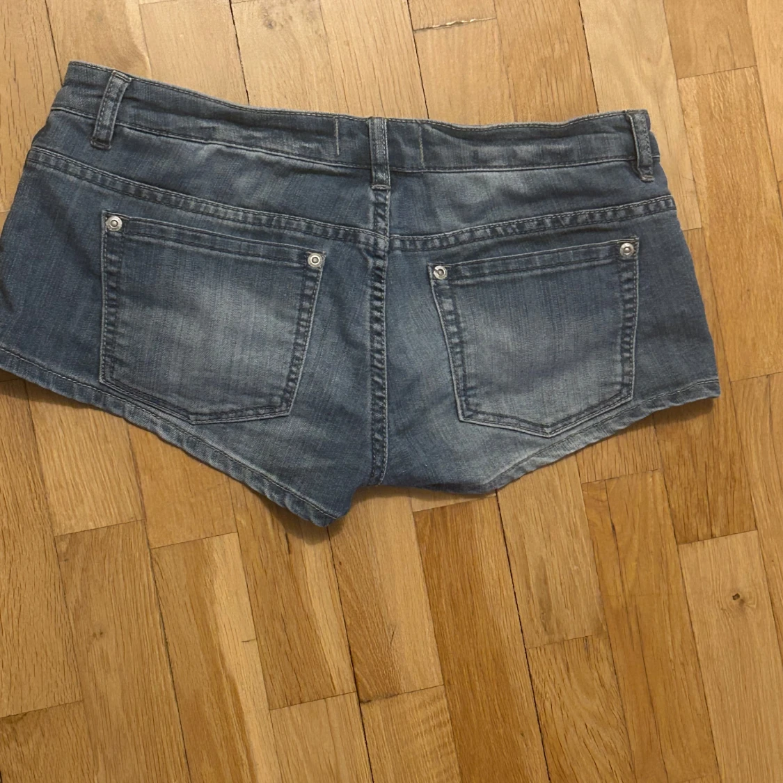 Lågmidjade shorts - 2